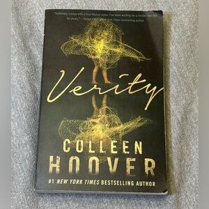 Verity by Colleen Hoover Paperback Excellent Condition